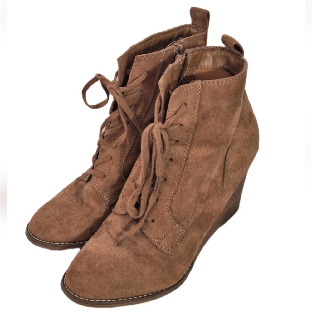 A New Day Light Brown Women Wedge Boot With Side Zip Size 9 Faux Sued Leather